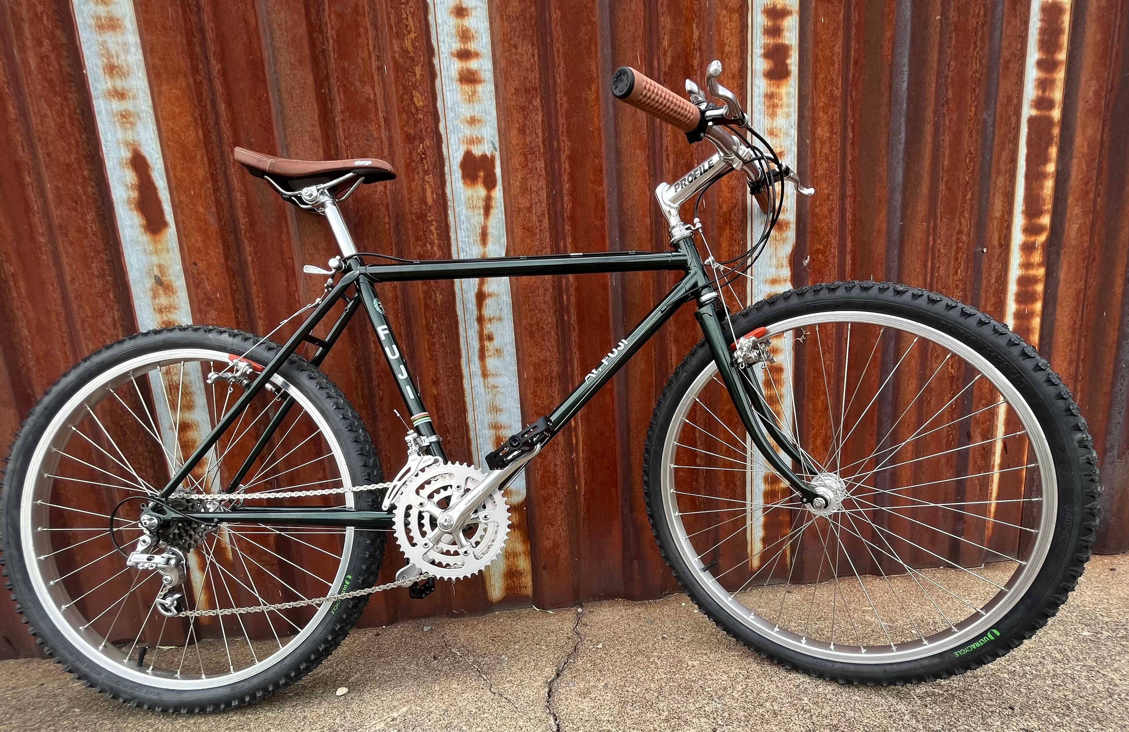 Vintage fuji deals mountain bike